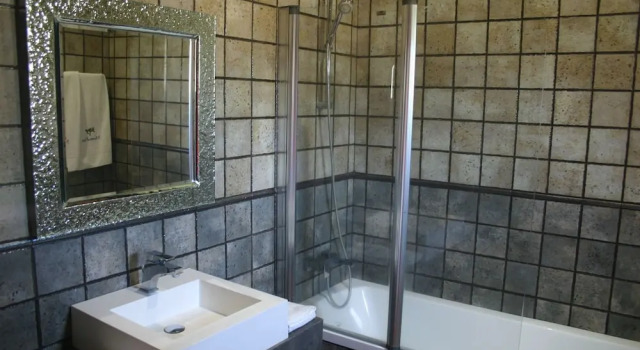 Люкс с красивым видом из окна Monte das Faias Cork Farm Hotel