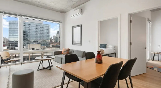 The Nova 4BR Family Friendly Near Lincoln Park, Забронировать Апартаменты/квартира Апартаменты Чикаго, рядом с Театр "Степпенволф", Апартаменты/квартира