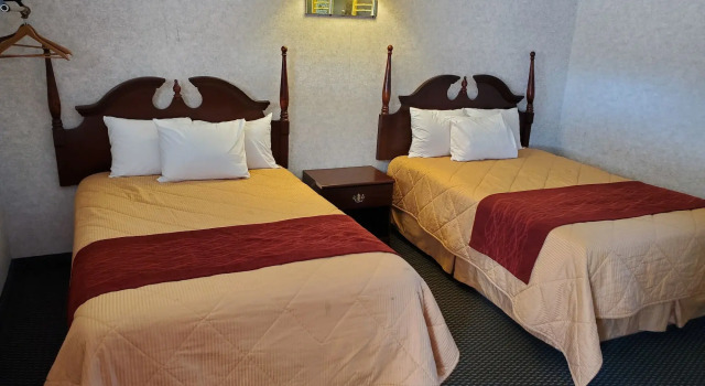 Rodeway Inn Flora, Book Hotel Flora Illinois