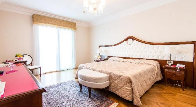 Двухместный номер Deluxe с балконом Grand Hotel Italia