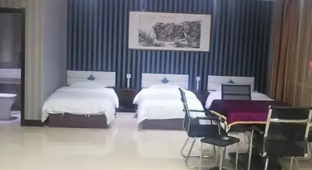 Yuanyuanju, Rezerwuj Hotel Baishan 