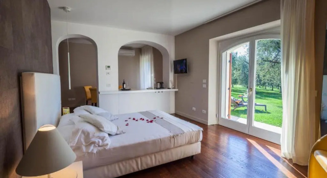 Люкс с видом на озеро Quercia Belvedere Relais