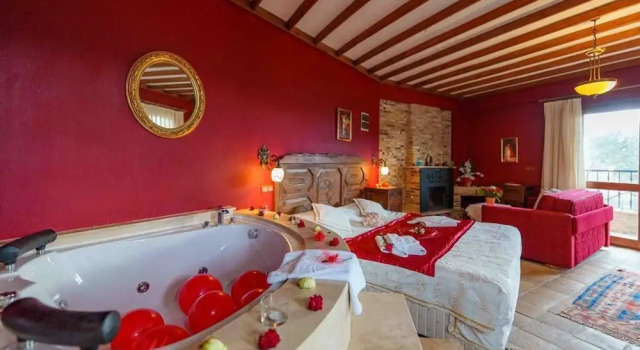 Двухместный номер Superior с балконом Efes Butik Otel