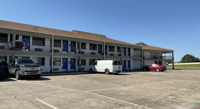 Executive Inn & Suites, Book Hotel Hoteller i Houston med parkering, Parkering