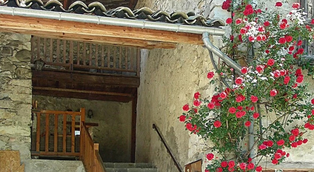 House With 4 Bedrooms in Thorame-basse, With Wonderful Mountain View,