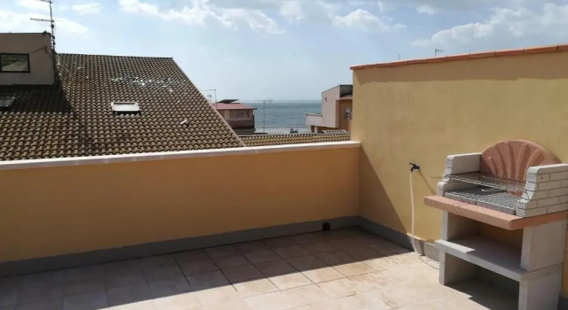 confortevole appartamento in centro con terrazza vista mare