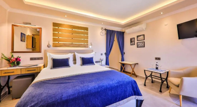 Люкс с 2 комнатами с видом на море Hadrian Hotel