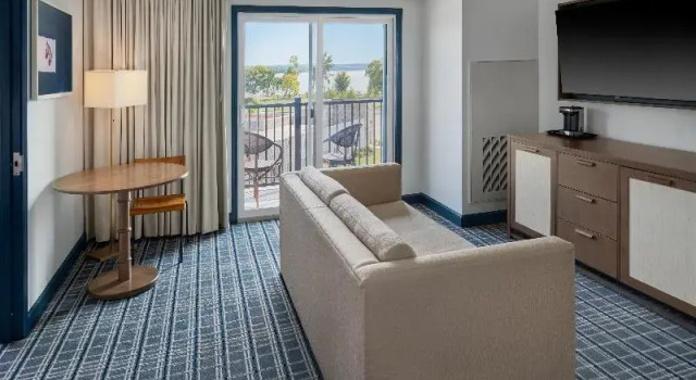 Люкс с красивым видом из окна Hotel Canandaigua, Tapestry Collection By Hilton