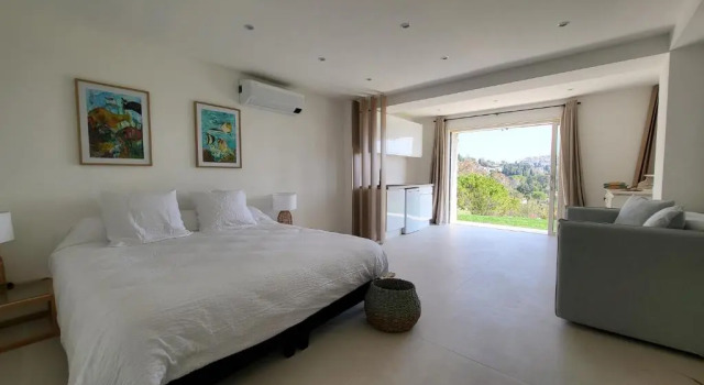 Апартаменты Deluxe Ideal BnB, Luxury Apartments