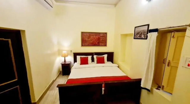 Hotel Shahi Garh, Забронировать Отель Отели штата Раджастхана с парковкой, Парковка
