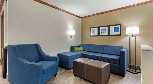 Двухместный люкс Comfort Suites West Monroe near Ike Hamilton Expo Center