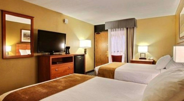 Четырёхместный номер Standard Quality Inn Thief River Falls