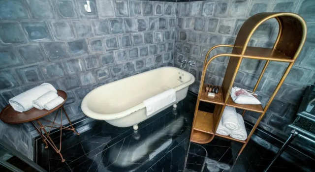 Люкс Presidential Factoria Hotel