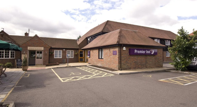 Premier Inn Aylesbury, Забронировать Отель Отели Эйлсбери 3 звезды, рядом с Музей графства Бакингемшир, 3*