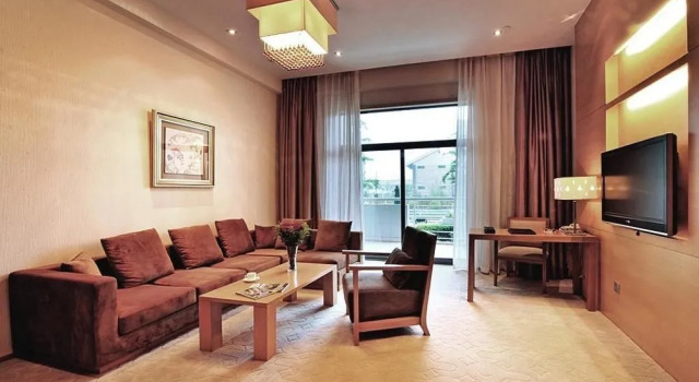 Nangong Spring Season Hotel, Rezerwuj Hotel Hotele 4-gwiazdkowe w Pekin, 4*