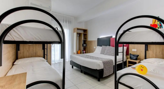 Семейный номер Standard с балконом Hotel Grazia Riccione