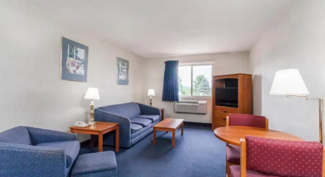 Doppel Suite 1 Schlafzimmer Super 8 by Wyndham Sidney NY