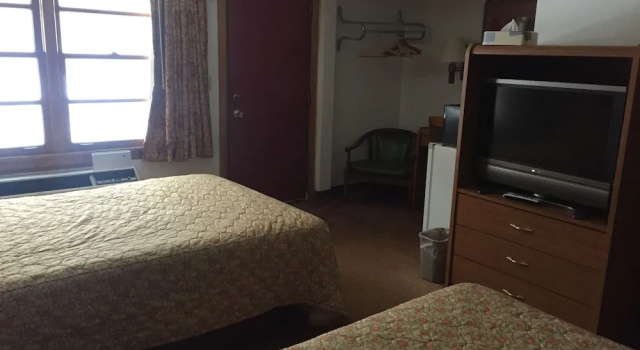 Четырёхместный люкс Deluxe Du Wayne Motel