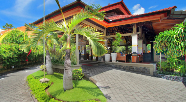 Отель Adi Dharma Hotel Kuta