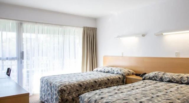 Двухместный номер Standard с балконом Auckland Rose Park Hotel
