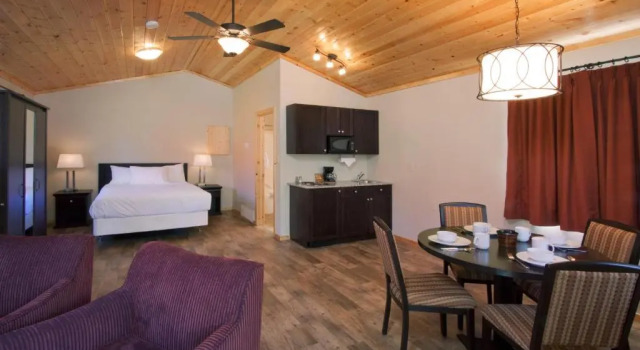 Jasper East Cabins, Prenota Casa vacanze Hotel a Alberta con parcheggio, Parcheggio