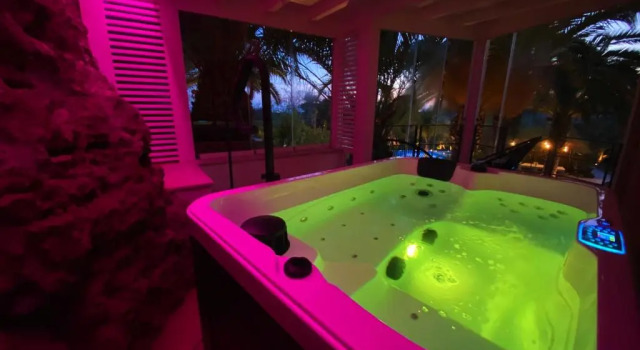 Люкс Emesh Boutique Suite