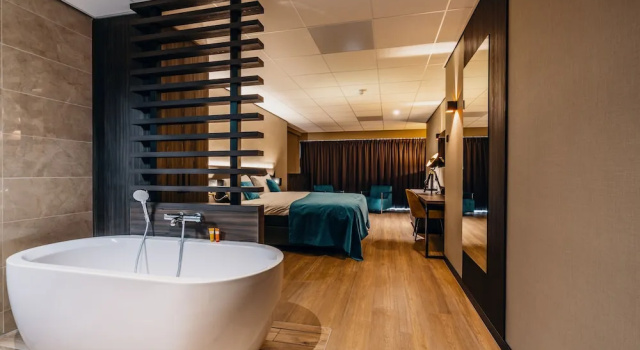 Номер Luxury Hotel Hoogeveen