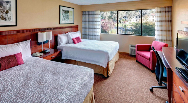 Четырёхместный номер Standard Courtyard by Marriott San Diego Rancho Bernardo