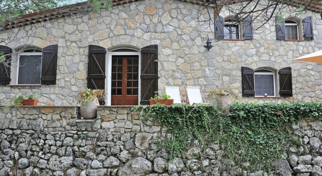 Charming Villa in Callas With Private Swimming Pool, Забронировать Вилла Виллы Овернь-Рона-Альпы, Вилла