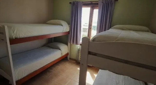 Кровать в общем номере Cabañas y Hostel I Keu Ken