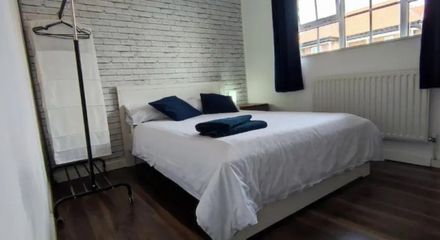 Excellent location, Whole apartment for up to 6 people, Varaa Huoneisto Asunnot kohteessa Merseyside, Huoneisto