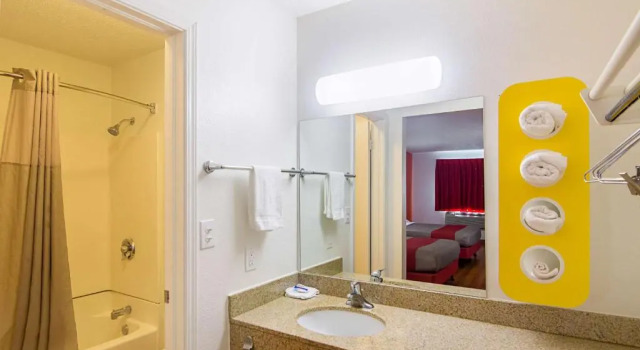 Номер Deluxe Motel 6-Lawton, OK