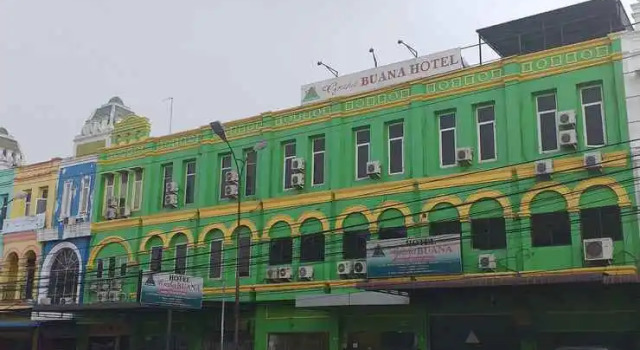Oyo 692 Hotel Graha Buana, Rezervovat Hotel Hotely v Medan s parkováním, Parkování