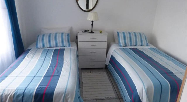 Sea Spray - Private Unit with sea view, Забронировать Отель Отели Маргит 3 звезды, рядом с Margate Beach, 3*