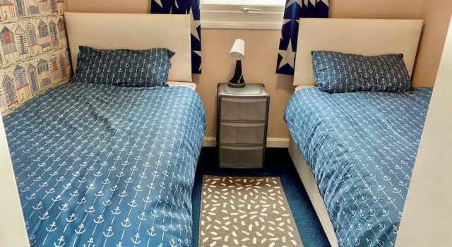 Large 3 bed Chalet -sleeps 6- dog Friendly- Garden, Забронировать Шале Отели Англии 3 звезды, 3*