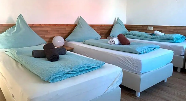 Hotel & Hostel Albstadt, 预订 青年旅舍 阿尔布斯塔特 Swabian Alps