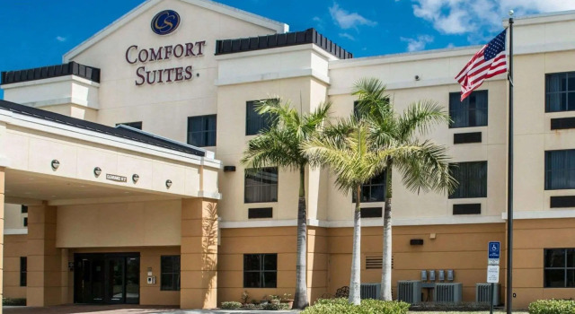 Полулюкс Comfort Suites Vero Beach I-95