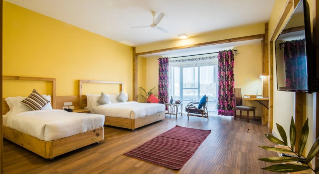 Двухместный номер Deluxe с балконом и с видом на горы Sunshine Resort Pokhara