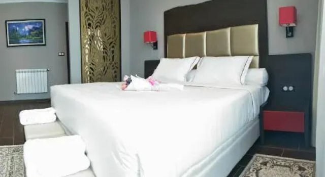 Hotel ABADA, Book Hotel Hoteller i Mostaganem Province med parkering, Parkering