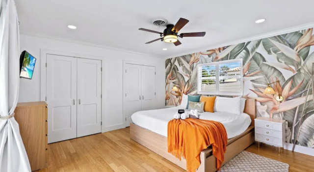 Hummingbird Harbor by Avantstay Pool + Game Room + Dock + Fire Pit + Outdoor Lounge Near Beach + Las Olas, Varaa Lomakoti Huvilat kohteessa Florida, Villa