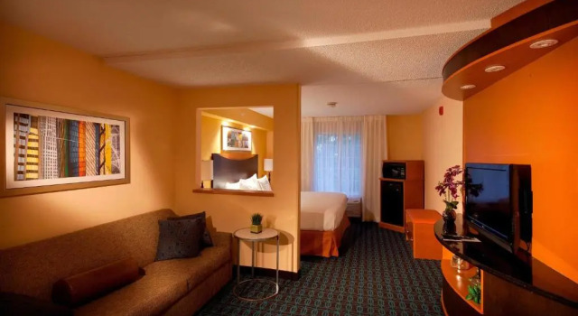 Люкс Fairfield Inn and Suites by Marriott Cincinnati Eastgate