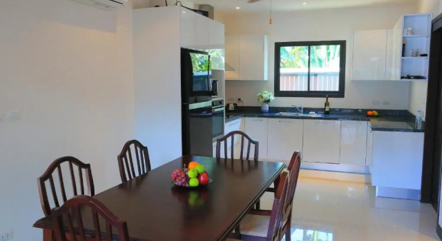 Вилла Naiharn Beach Villa