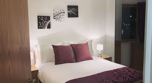 Modern Leeds City Apartment