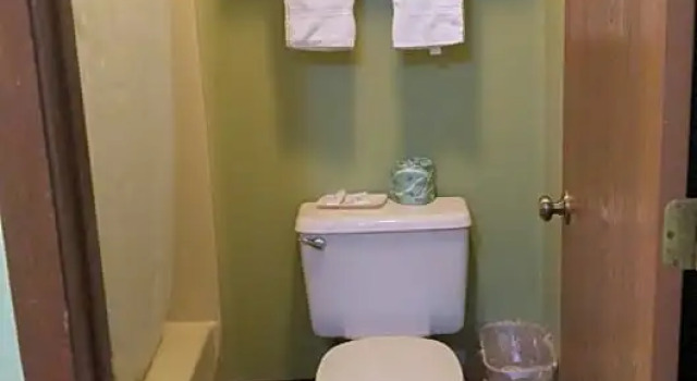 Четырёхместный номер Deluxe с видом на гавань Harbor Lights Lodge