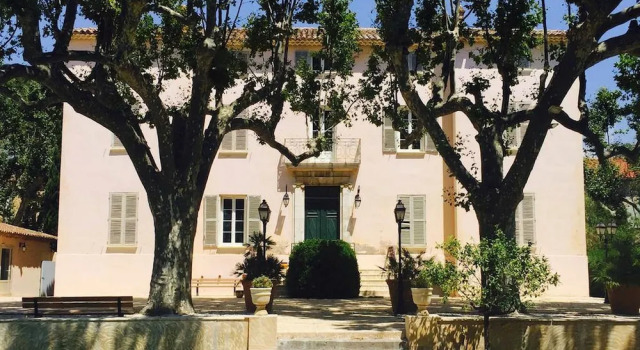 La Bastide Des Anglades, Забронировать Отель Отели Йера с парковкой, Парковка