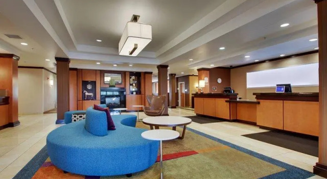 Кровать в общем номере Fairfield Inn & Suites by Marriott Ottawa Starved Rock Area