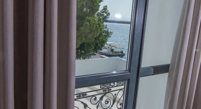 Двухместный номер Superior с балконом и с видом на море Panellinion Luxury Rooms