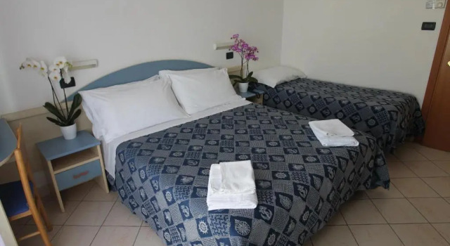 Трёхместный номер Standard с балконом Hotel Giorg