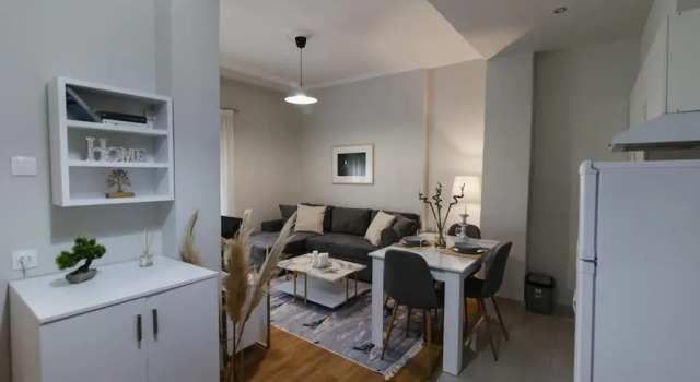 Vivian's cozy apartment