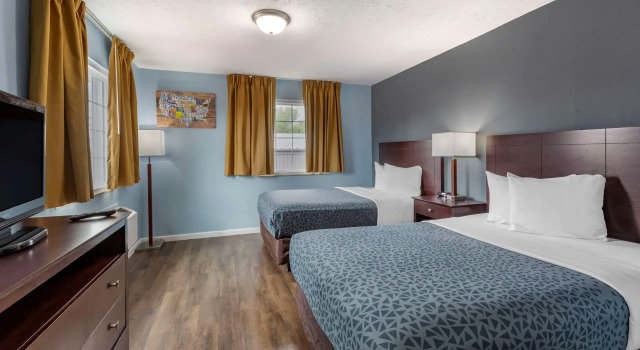 Четырёхместный люкс Econo Lodge Inn & Suites Sandusky South